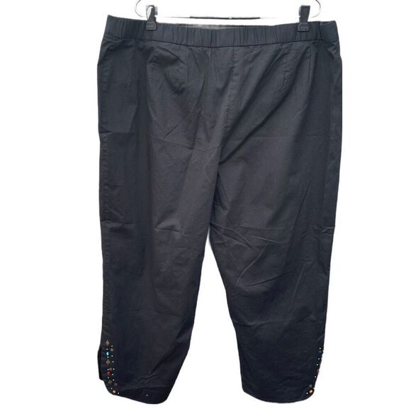 Requirements size 22 jet black cropped pants with beaded trim - Picture 2 of 5